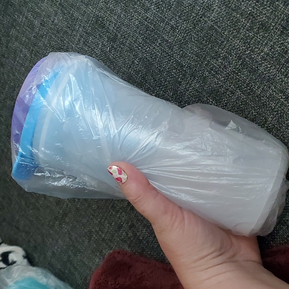 Tupperware Quick Shake - Picture 3 of 5